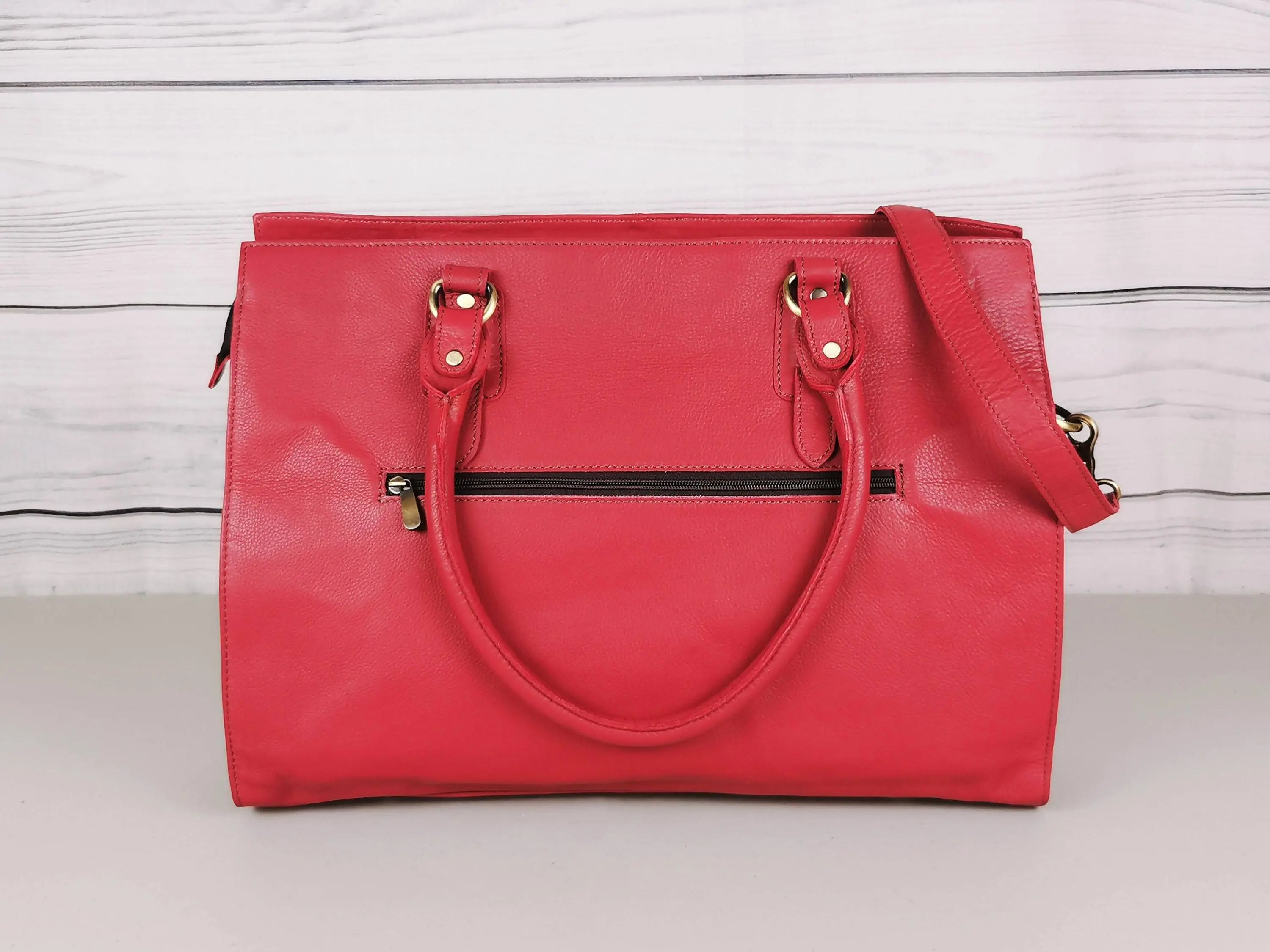 Signature 17 Bag Ruby